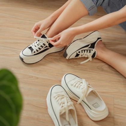Streak Slip On 线条半拖款 (Pre-order)